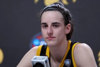 Lakers lebron james congratulates caitlin clark on breaking ncaa scoring record