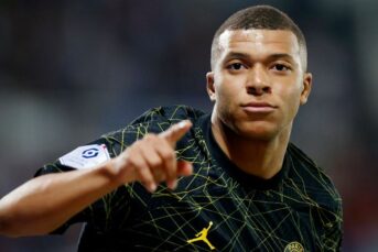 Best football player in the world in hindi