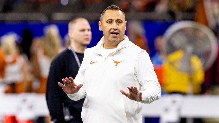 Steve sarkisian staying at texas reportedly nearing new contract amid alabama rumors