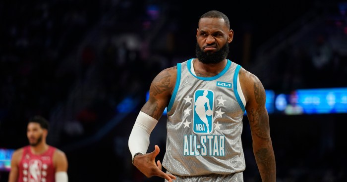 Chris paul on team friendly contract could help lebron james lakers amid nba rumors