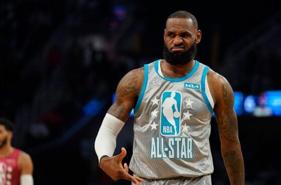 Chris paul on team friendly contract could help lebron james lakers amid nba rumors