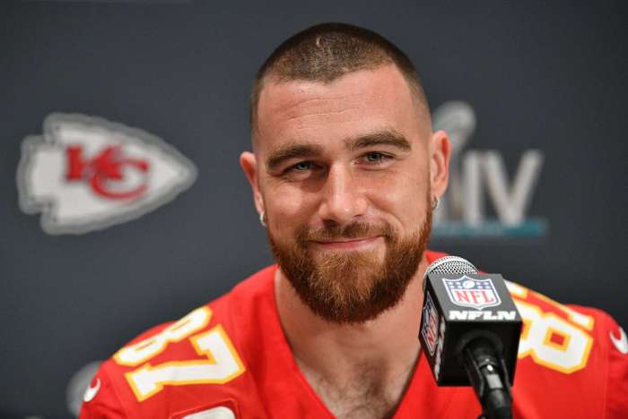 Taylor swift posts photo with chiefs travis kelce royal family after london concert