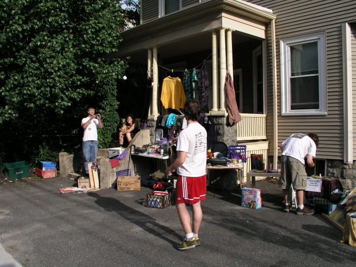 Daily news yard sales