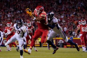Chiefs travis kelce will play until the wheels fall off not eyeing nfl retirement